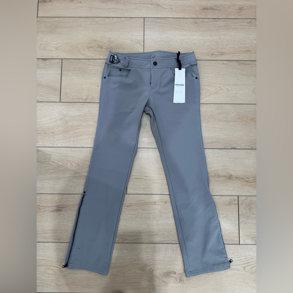 Women’s Volcom Snowboarding Pants - Brand New!